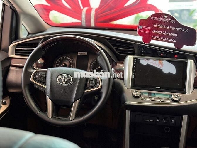 Toyota Innova 2.0Venturer Số Tự Động 2019 trắng