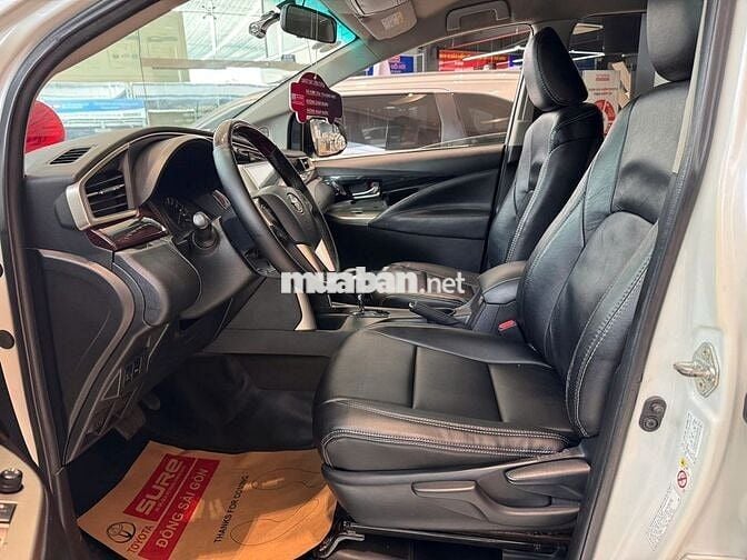 Toyota Innova 2.0Venturer Số Tự Động 2019 trắng