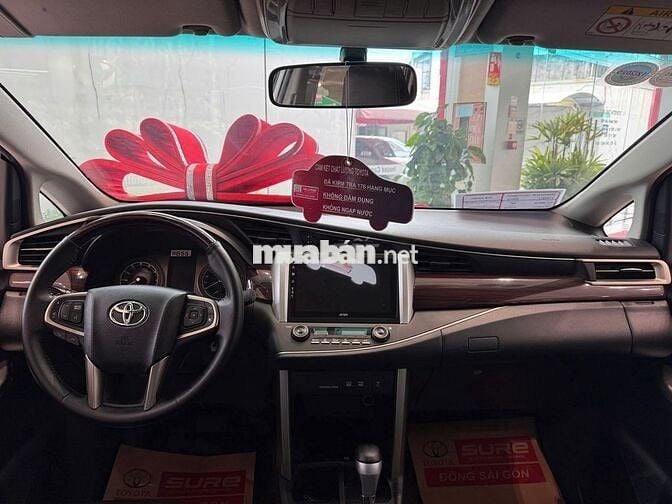 Toyota Innova 2.0Venturer Số Tự Động 2019 trắng