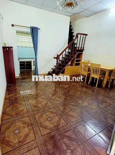 Nhà trống, (4.5x7m 1 Lầu suốt) : 451/36/43 Tô Hiến Thành P14 Q10