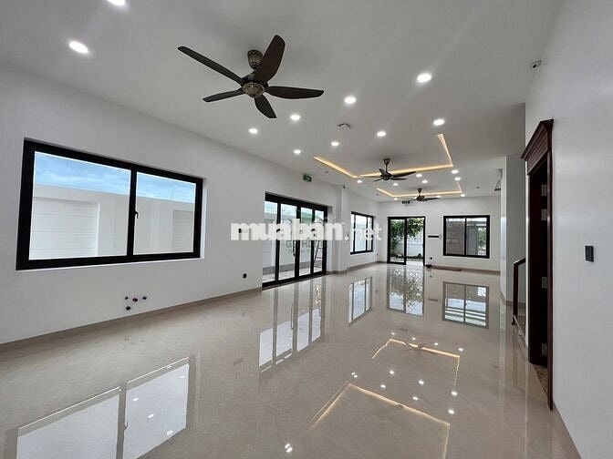 CHO THUÊ NHÀ KINH DOANH MỚI XÂY VIEW ĐẸP VEN SÔNG KHU MỸ GIA