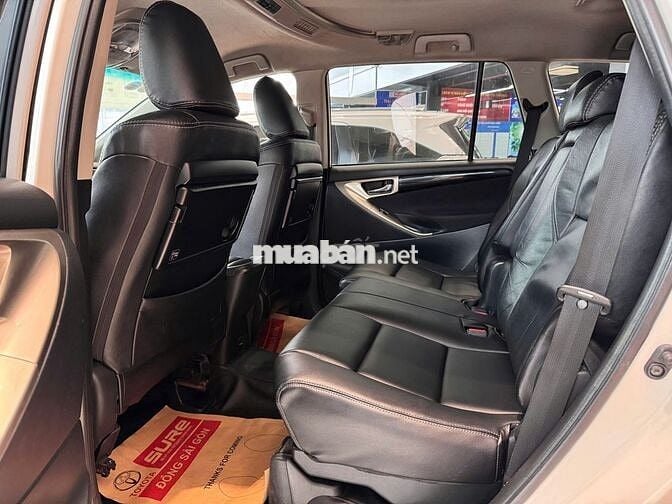 Toyota Innova 2.0Venturer Số Tự Động 2019 trắng