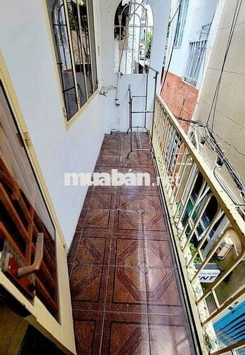 Nhà trống, (4.5x7m 1 Lầu suốt) : 451/36/43 Tô Hiến Thành P14 Q10