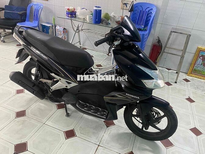 Xe ab xanh đen