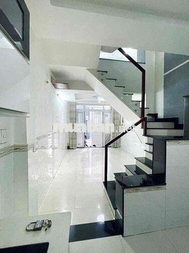 NHÀ QUẬN 3 SÁT MẶT TIỀN CHỈ 7 TỶ NHỈNH