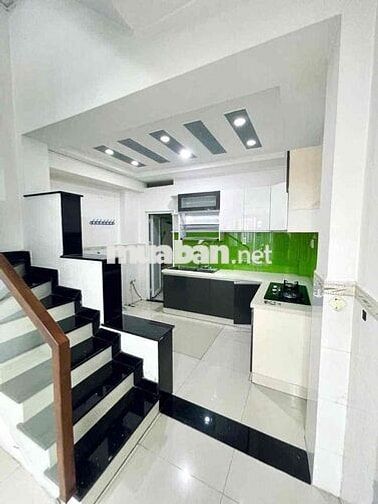 NHÀ QUẬN 3 SÁT MẶT TIỀN CHỈ 7 TỶ NHỈNH