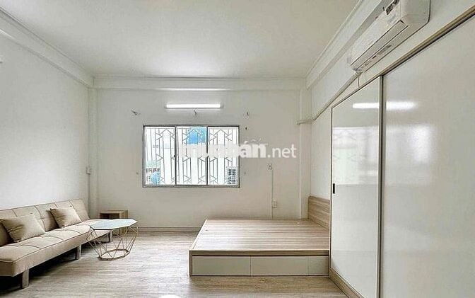 Cho Thuê Căn Studio Cửa Sổ Thoáng Full NT Ở Vòng Xoay Lê Đại Hành Q10