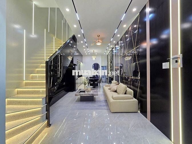 Bán Nhà 1 trệt 2 lầu 2 tỷ 750 triệu, nhà 1/ cách 50m Phan Đăng Lưu BD