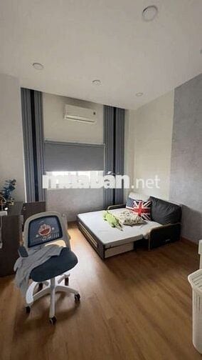 Hẻm VIP 7m. Lê V Sỹ Q3. DT: 4,8x23m. CN: 110. KC 3 tầng. Giá 14,8 tỷ