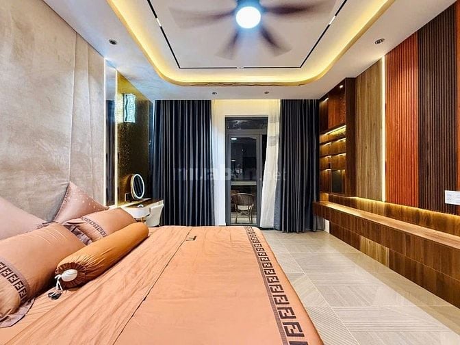 ⭐️Siêu phẩm 6 Lầu THANG MÁY gara đậu 2 xe hơi Mặt tiền Đường Số 3, P9