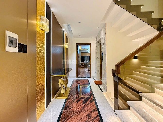 ⭐️Siêu phẩm 6 Lầu THANG MÁY gara đậu 2 xe hơi Mặt tiền Đường Số 3, P9