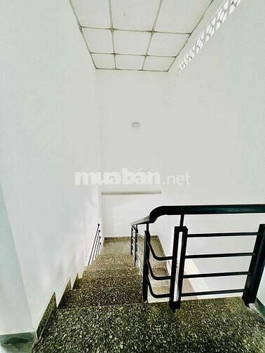 Nhà Mới Đẹp DT 120m2 1Trệt 1Lầu 3Pn 2Wc Sân Hẻm Xe Tải Gần Chợ Đường.