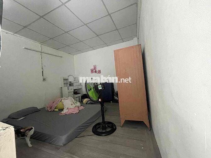 Mình cần pass phòng trọ mặt tiền hẻm Lê Văn Lương