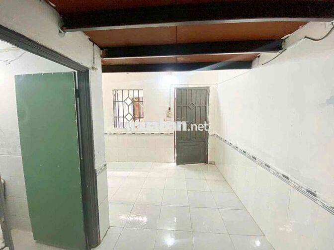 Phòng Gác Lững 25m2 , Không Nội Thất , 1/10 Trống