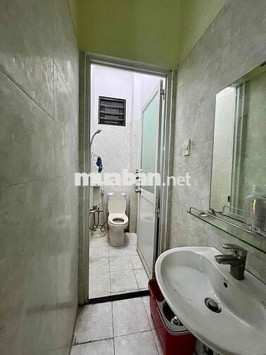 Nhà Sạch Sẻ Sân Rộng Rải Trồng Cây DT 5x25 1Trệt 1Lầu 3Pn 2Wc