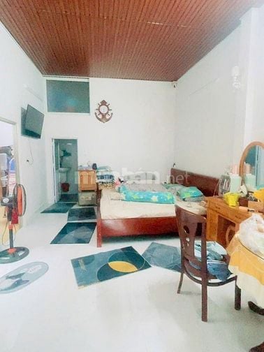 Bán Nhà 4.5m x 13m cấp 4 gần Lê Văn Thịnh giá 4.8 tỷ
