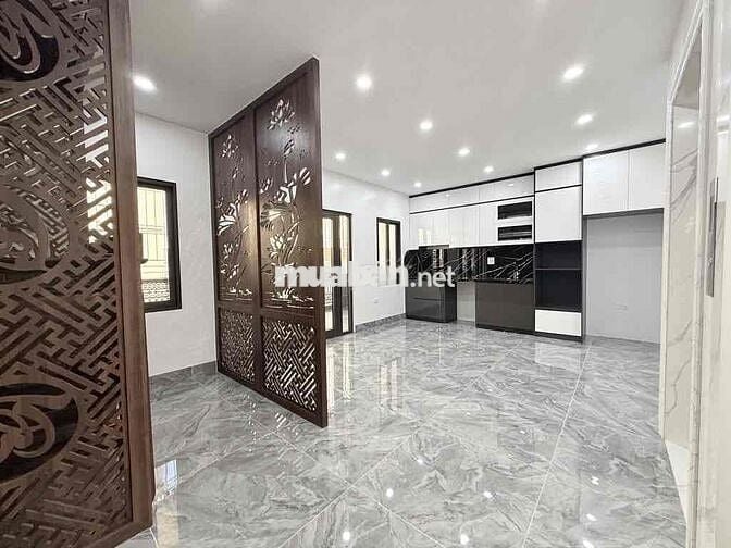 Ô TÔ ĐỖ TRÁNH - ĐẲNG CẤP ĐỀN LỪ – MẶT TIỀN 6.8M - THANG MÁY VÙ VÙ - VI