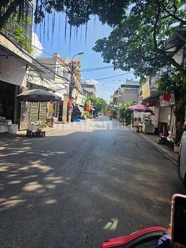 ĐẤT VIỆT HƯNG – LÔ GÓC 3 THOÁNG – Ô TÔ TRÁNH – TƯƠNG LAI RA MT