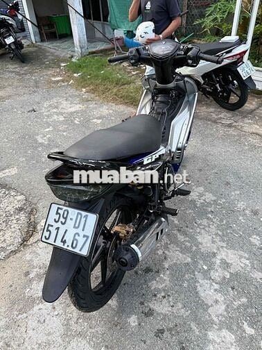 ex 135 xuống áo 2010