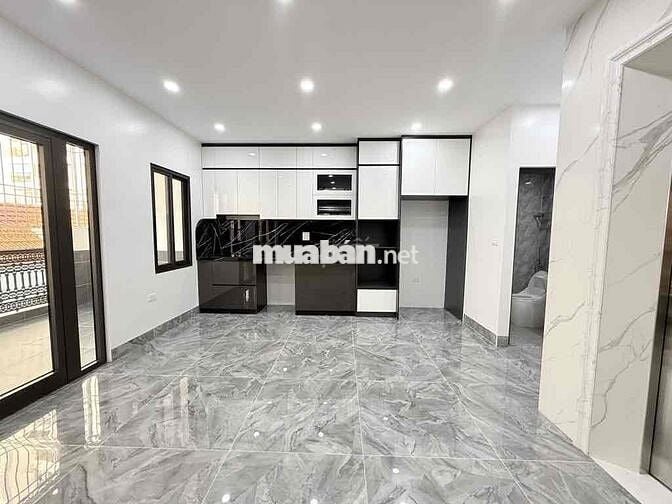 Ô TÔ ĐỖ TRÁNH - ĐẲNG CẤP ĐỀN LỪ – MẶT TIỀN 6.8M - THANG MÁY VÙ VÙ - VI