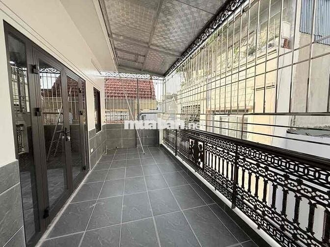 Ô TÔ ĐỖ TRÁNH - ĐẲNG CẤP ĐỀN LỪ – MẶT TIỀN 6.8M - THANG MÁY VÙ VÙ - VI
