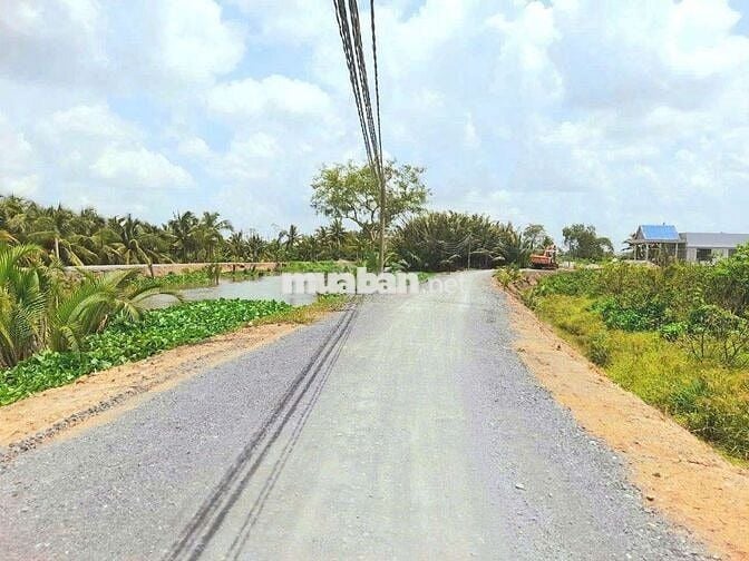 Hàng thơm, 1000m2 đất vườn View Kênh cực đẹp, 720tr