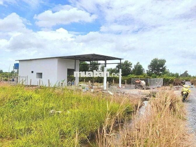 Hàng thơm, 1000m2 đất vườn View Kênh cực đẹp, 720tr