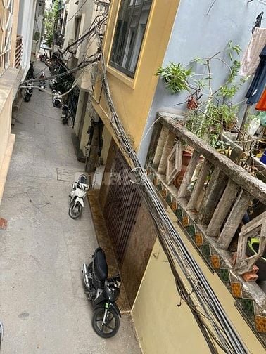 Nhà đường Hồng Hà, 55m2 ngõ rộng ô tô  đỗ cửa giá tốt, 5 phút hồ gươm