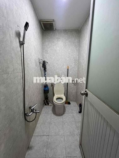Nhà Sạch Sẻ Sân Rộng Rải Trồng Cây DT 5x25 1Trệt 1Lầu 3Pn 2Wc