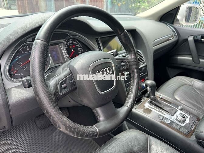 Audi Q7 model 2010 đèn led - 90000 km