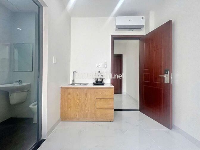 Căn Hộ Đẹp Ban Công Thoáng Gần Công Viên Lê Thị Riêng