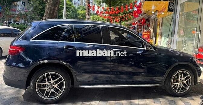 Mercedes Benz GLC Class 2017 300 - 87000 km