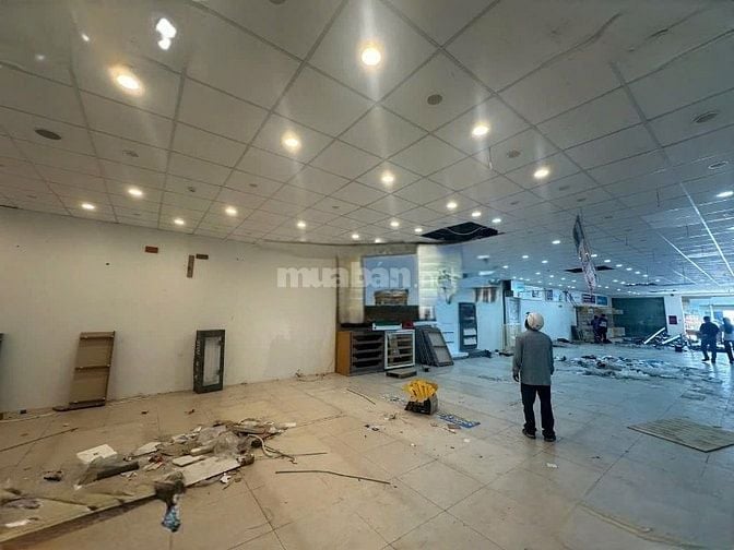 Cho thuê nhà mặt tiền Quốc Lộ 13, P.H.B.Phước, Q. Thủ Đức giá 120tr