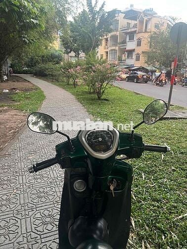 cần bán xe grander 2015 nữ chạy kỹ, máy êm.