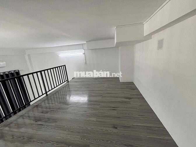 Sát ĐH Ngoại Thương, Hutech Hàng Xanh, Metro, Q1