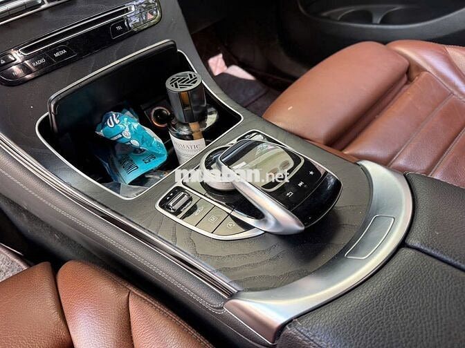 Mercedes Benz GLC Class 2017 300 - 87000 km
