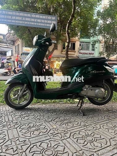 cần bán xe grander 2015 nữ chạy kỹ, máy êm.
