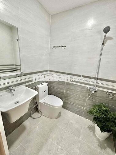 TRỐNG SẴN STUDIO NEW 100% NGAY PHAN ĐĂNG LƯU - ĐH VĂN LANG CƠ SỞ 2