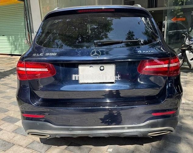 Mercedes Benz GLC Class 2017 300 - 87000 km
