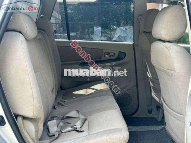 Toyota Innova 2.0E 2016