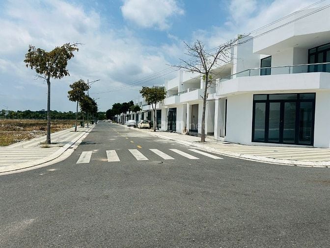 LÔ ĐÂT 133m2 FULL THỔ CƯ SIÊU ĐẸP GẦN KCN SONADEZI 
