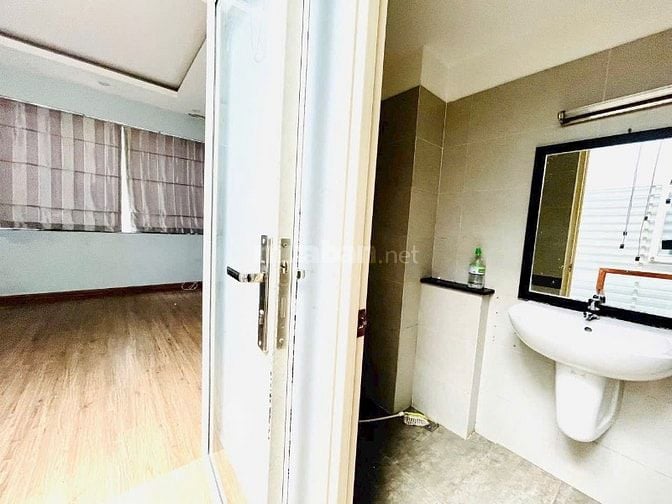 Bán nhà đường số 8 Trần Não , gần chợ Đo Đạc, dt 4,2m nở hậu 4,6mx10m