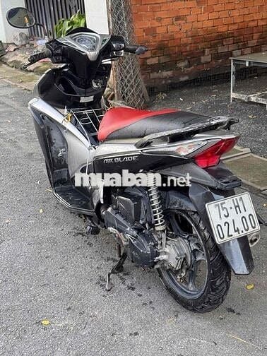 Airblade 2011 Fi biển 75 ko chính chủ