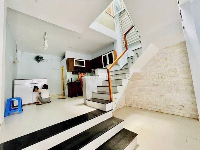 Bán nhà đường số 8 Trần Não , gần chợ Đo Đạc, dt 4,2m nở hậu 4,6mx10m