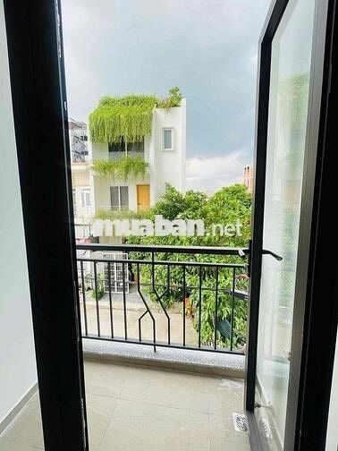 VỪA GẦN ĐH NGUYỄN TẤT THÀNH, VĂN LANG CS 3, PHÒNG TIỆN NGHI ĐẦY ĐỦ
