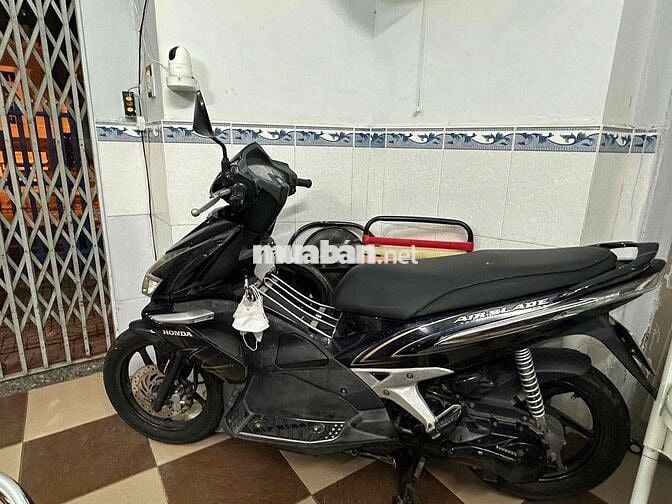 nhà xe dư nên cần bán bớt