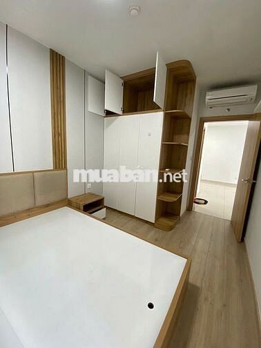 Cho thuê căn hộ Emerald 3pn2wc,127m2,full NT  giá 20tr, view công viên