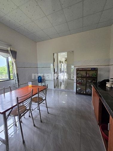 Nhà 1trệt, 1lầu, ST, Ấp 1, Tân Trạch, Cần Đước, LA, 330,4m2 thổ cư 