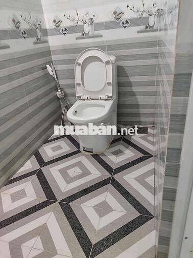 Nhà gân mặt tiền  40m nguyên căn, nguyễn đình chiễu hàm tiến
