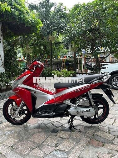 Air Blade 2011 chính chủ trả trc 8tr9 nhận xe